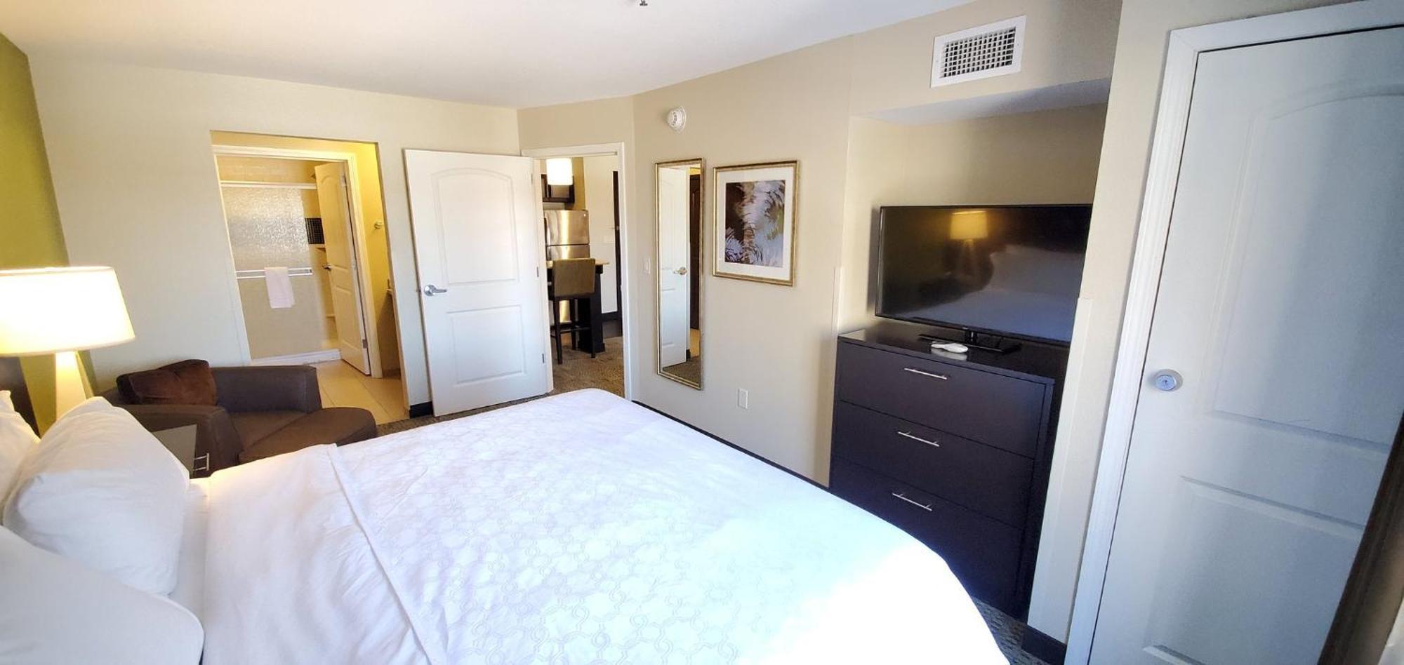 Staybridge Suites Eau Claire - Altoona By Ihg Esterno foto